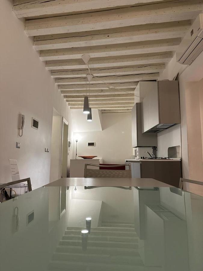 Venetian Apartments Экстерьер фото